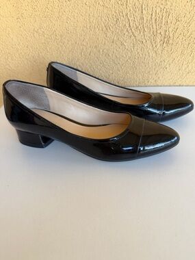 Ivanka Trump Black Patent Low Block Heel Pumps Size 6